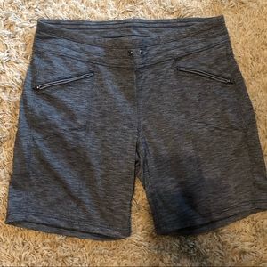 Athleta Metro Slouch Short like new